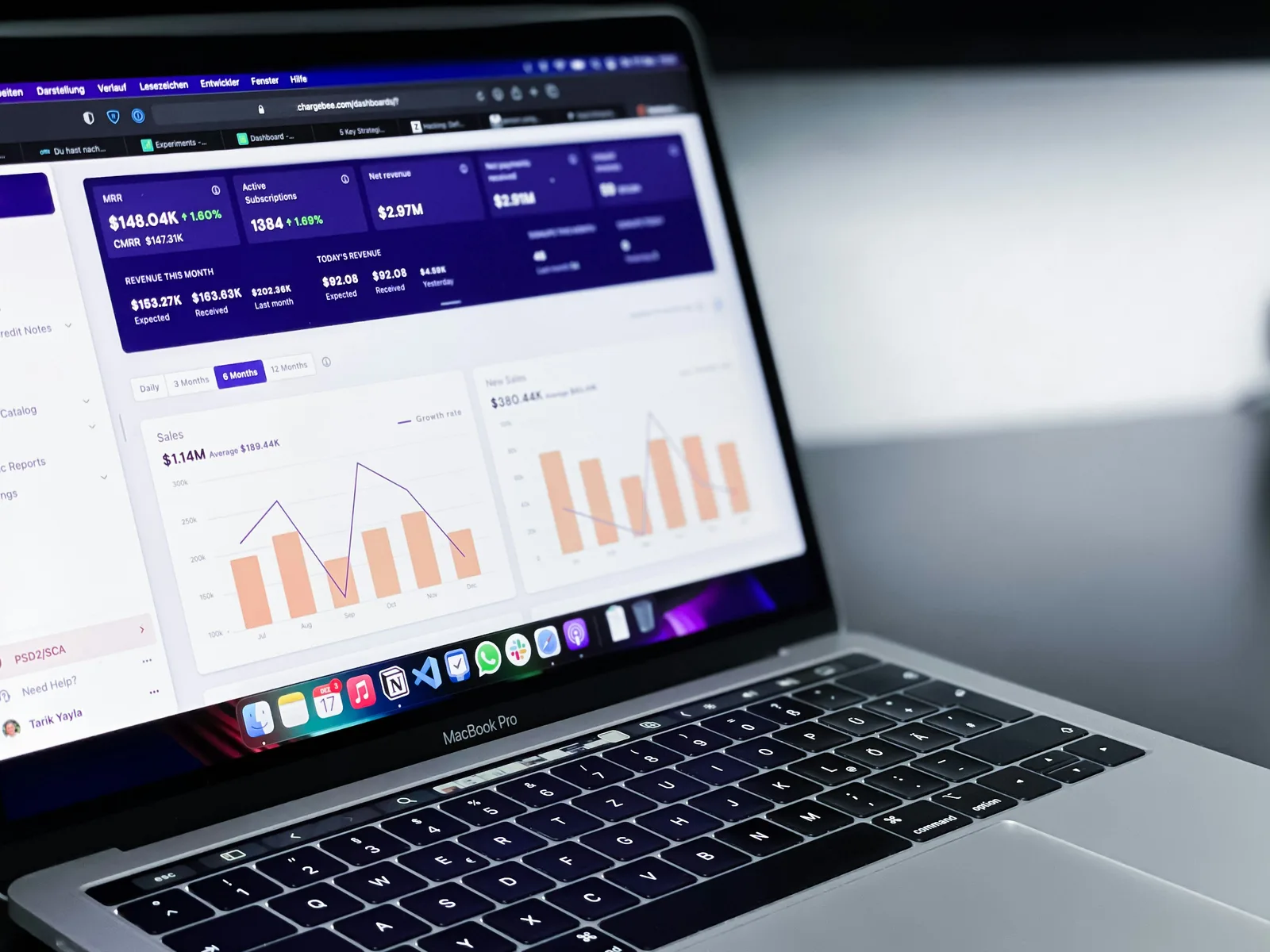 Dental practice cash flow dashboard generated by Claude AI showing 90-day forecast and payroll analysis